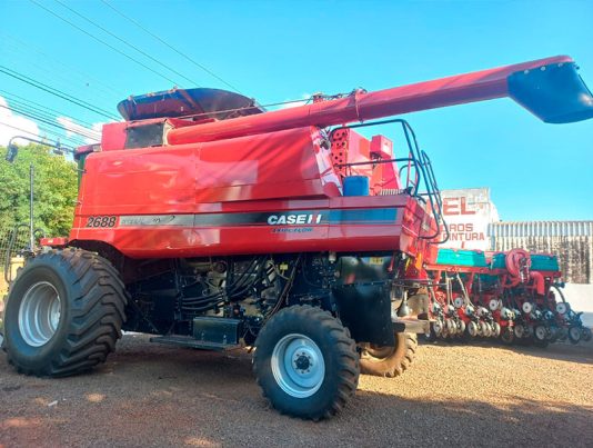 Case-IH-2688-4